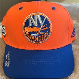 Islanders flex hat